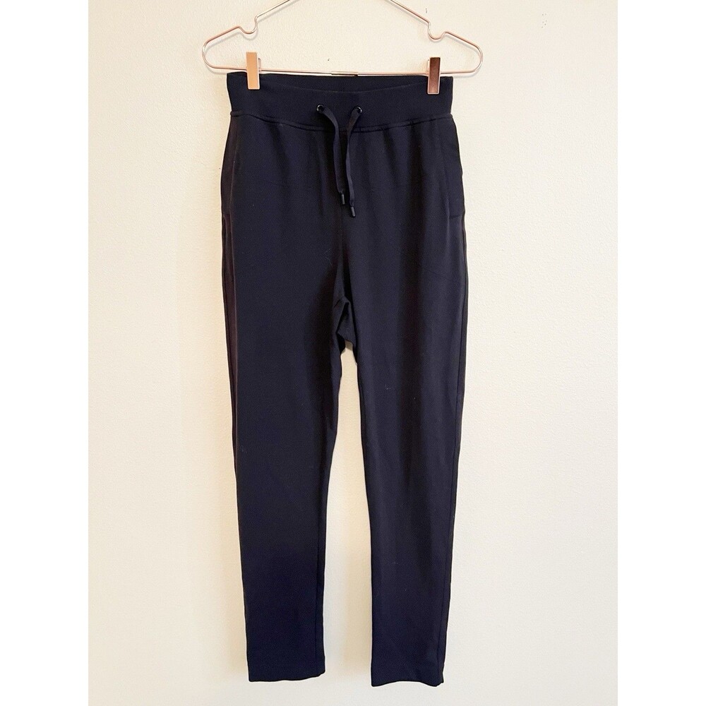 Lululemon Women’s Size 6 True Black Straight Leg Joggers Rear And Side Pockets